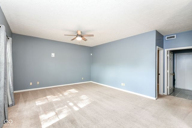 5880 Gadsen Drive, Plainfield, IN 46168