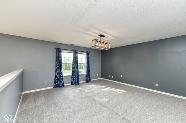 5880 Gadsen Drive, Plainfield, IN 46168