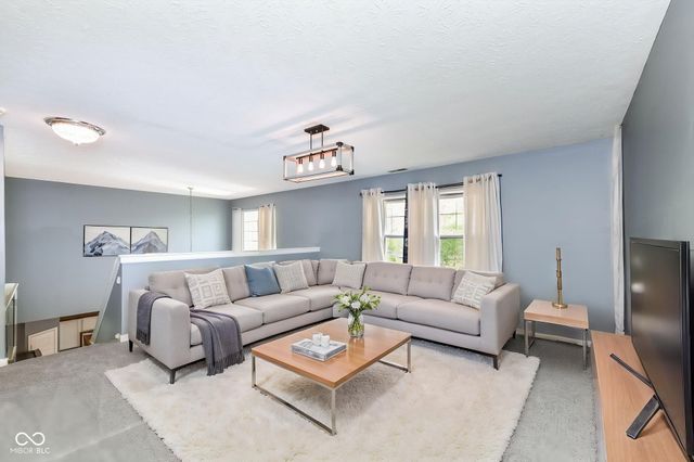 5880 Gadsen Drive, Plainfield, IN 46168