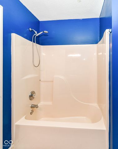 5880 Gadsen Drive, Plainfield, IN 46168