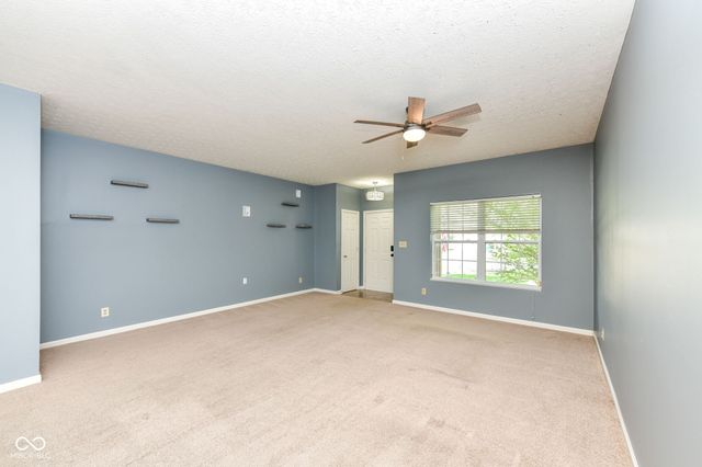 5880 Gadsen Drive, Plainfield, IN 46168