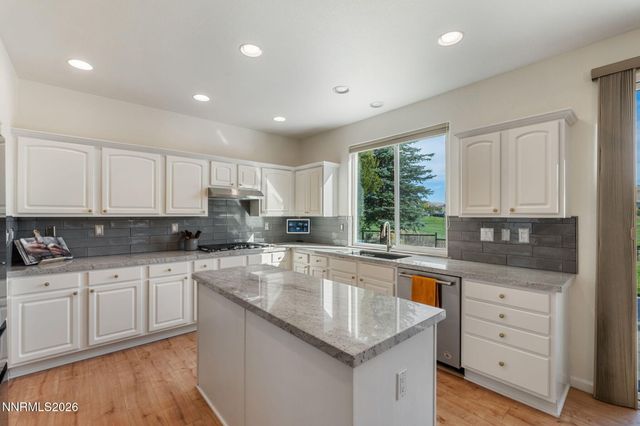 6736 Cinnamon Drive, Sparks, NV 89436