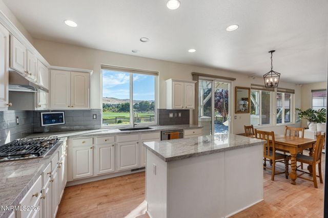 6736 Cinnamon Drive, Sparks, NV 89436