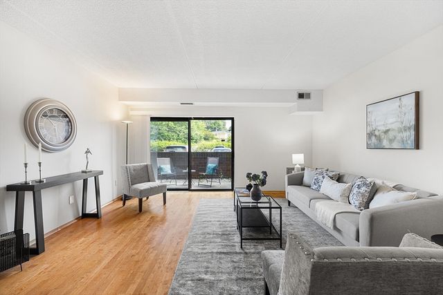 289 Elm St 15, Medford, MA 02155