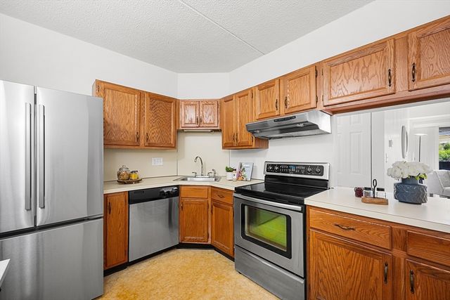 289 Elm St 15, Medford, MA 02155