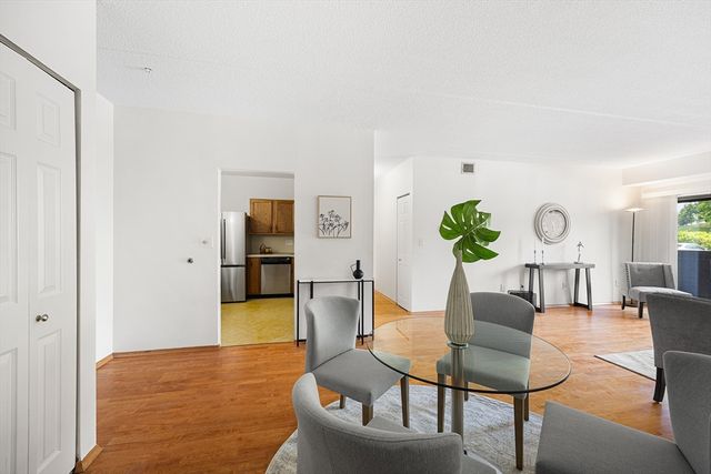 289 Elm St 15, Medford, MA 02155
