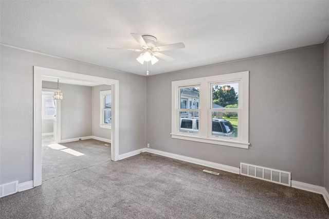 410 E 10th Street N, Newton, IA 50208