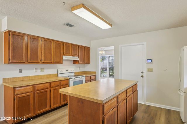 2566 SANDLEWOOD Circle, Orange Park, FL 32065