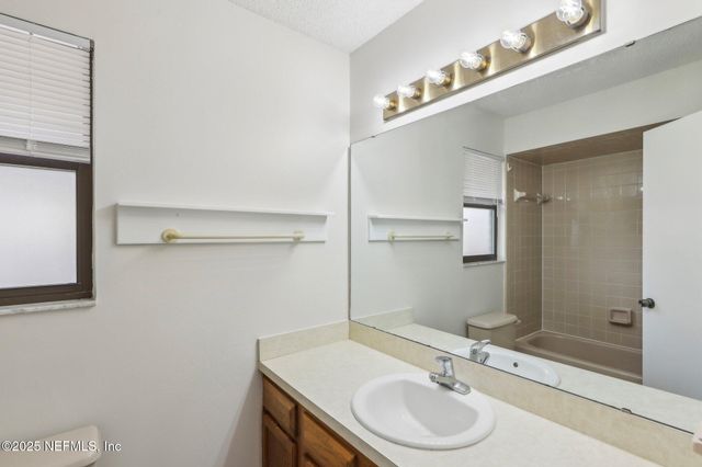 2566 SANDLEWOOD Circle, Orange Park, FL 32065