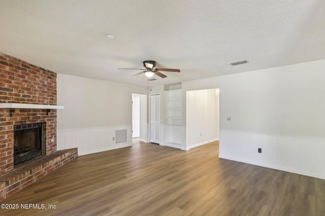 2566 SANDLEWOOD Circle, Orange Park, FL 32065