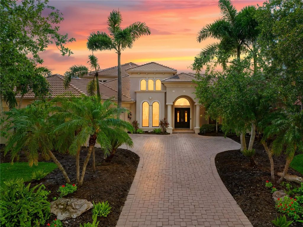 6808 BELMONT COURT, Lakewood Ranch, FL 34202