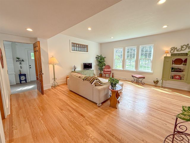 402 S Main Street, Berrien Springs, MI 49103