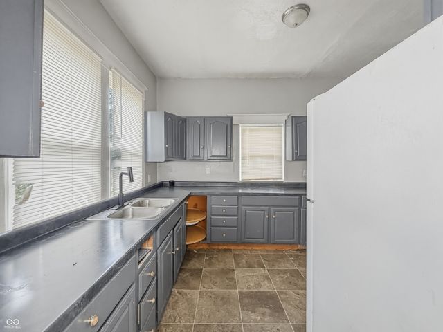 3032 Boulevard Place, Indianapolis, IN 46208