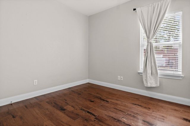 537 Shady Oaks Trail, Burleson, TX 76028