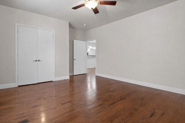 537 Shady Oaks Trail, Burleson, TX 76028