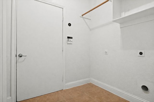 537 Shady Oaks Trail, Burleson, TX 76028