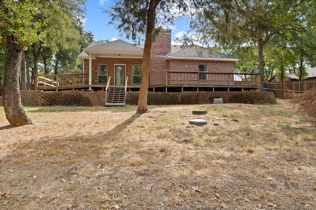 537 Shady Oaks Trail, Burleson, TX 76028