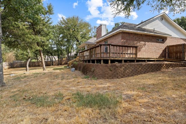 537 Shady Oaks Trail, Burleson, TX 76028