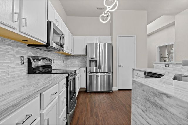 537 Shady Oaks Trail, Burleson, TX 76028