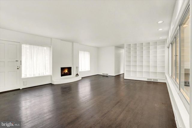 2840 SUNSET DR, Camp Hill, PA 17011