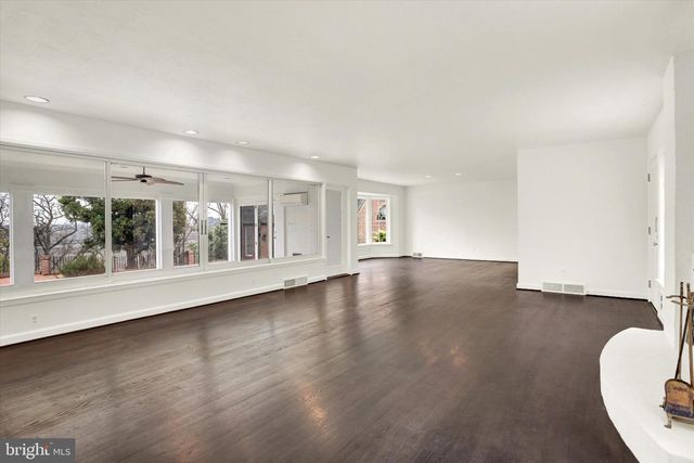 2840 SUNSET DR, Camp Hill, PA 17011