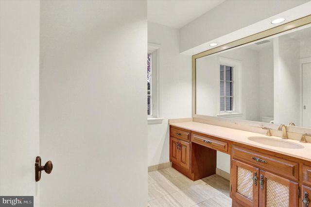 2840 SUNSET DR, Camp Hill, PA 17011