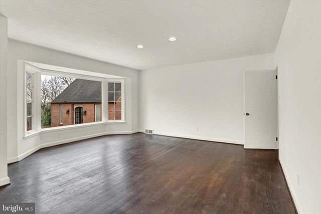 2840 SUNSET DR, Camp Hill, PA 17011