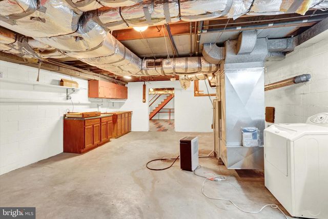 2840 SUNSET DR, Camp Hill, PA 17011