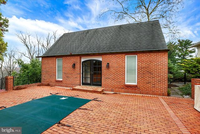 2840 SUNSET DR, Camp Hill, PA 17011