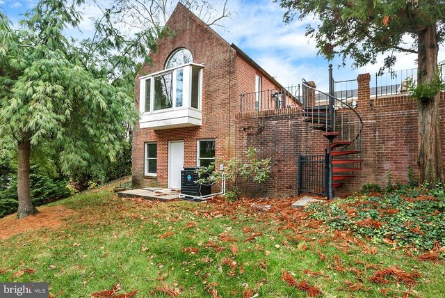 2840 SUNSET DR, Camp Hill, PA 17011