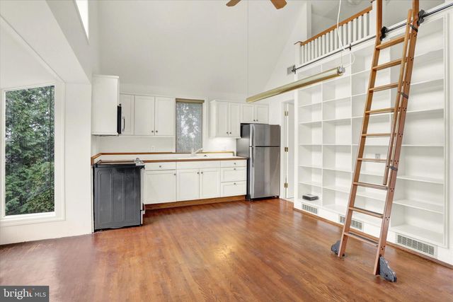 2840 SUNSET DR, Camp Hill, PA 17011