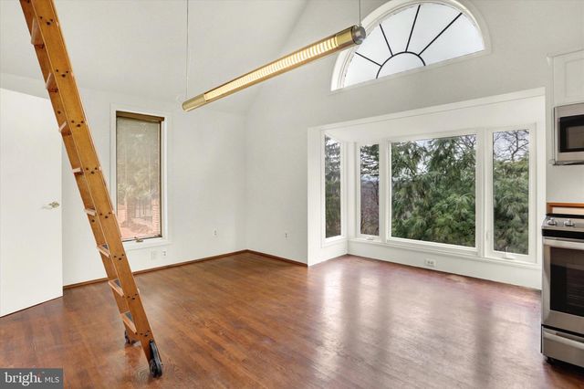 2840 SUNSET DR, Camp Hill, PA 17011