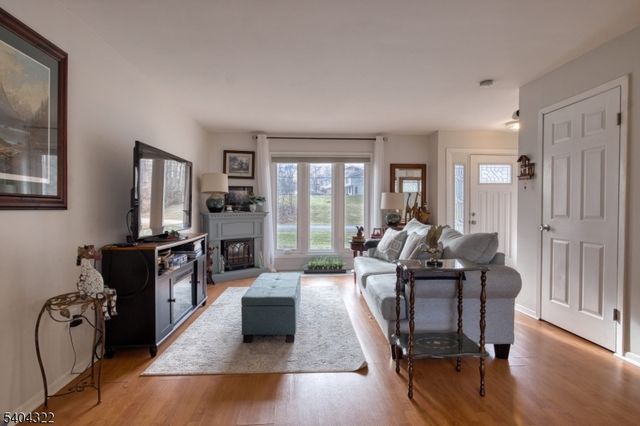 132 Mcpeek Rd, Andover Twp., NJ 07848