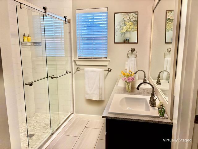 5644 E Side Avenue, Dallas, TX 75214