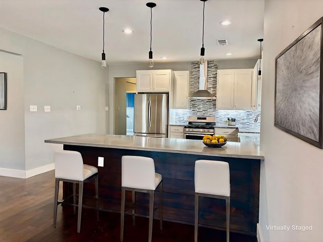 5644 E Side Avenue, Dallas, TX 75214