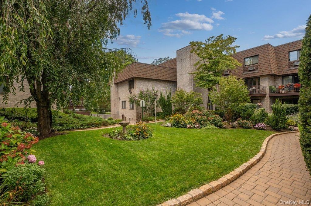 89 N Broadway 204, White Plains, NY 10603 — photo 2