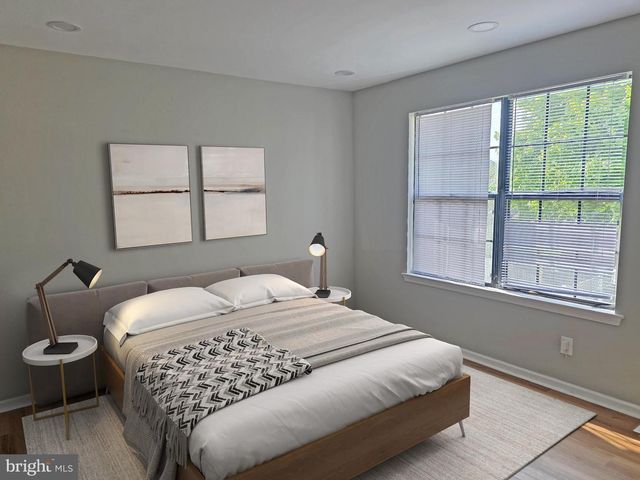 5 CHAPEL CIR, Sicklerville, NJ 08081