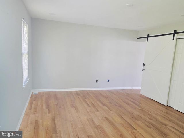 5 CHAPEL CIR, Sicklerville, NJ 08081