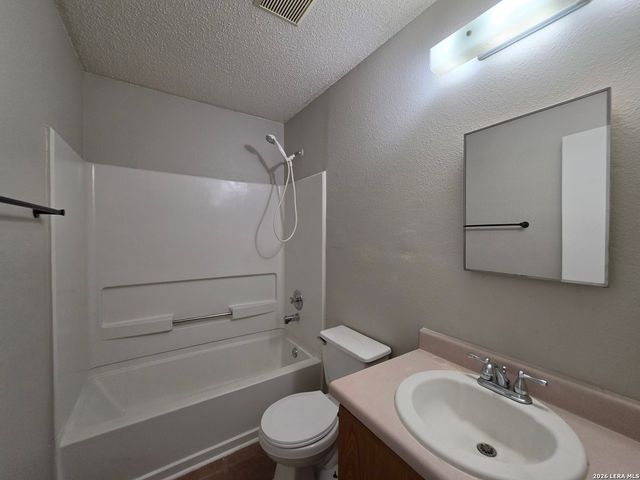 10014 SUNSET PL, San Antonio, TX 78245