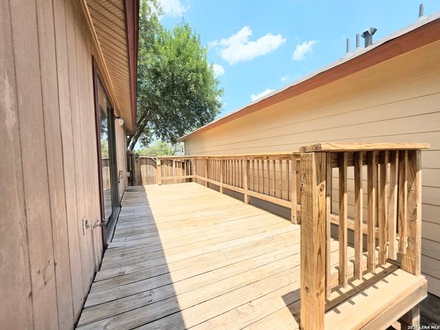 10014 SUNSET PL, San Antonio, TX 78245