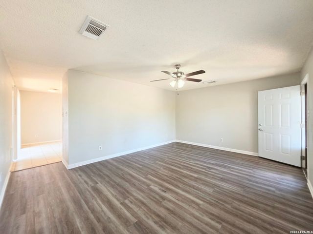 10014 SUNSET PL, San Antonio, TX 78245