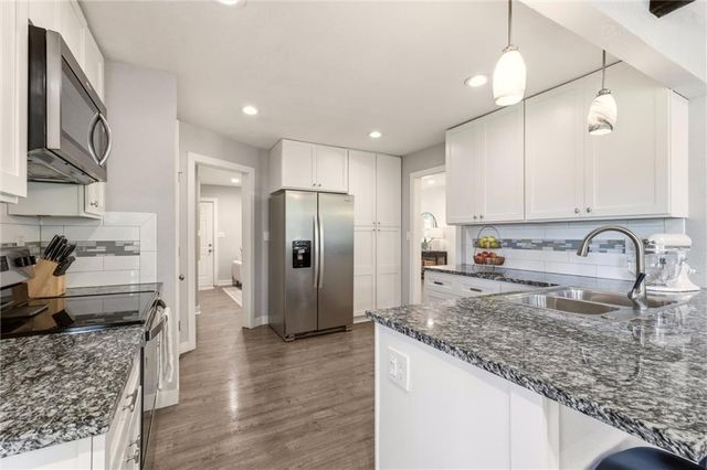 9611 E 80th Terrace, Raytown, MO 64138