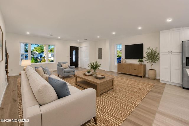 440 Aumack Avenue, Union Beach, NJ 07735