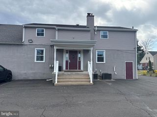 1000 N YORK RD, Willow Grove, PA 19090