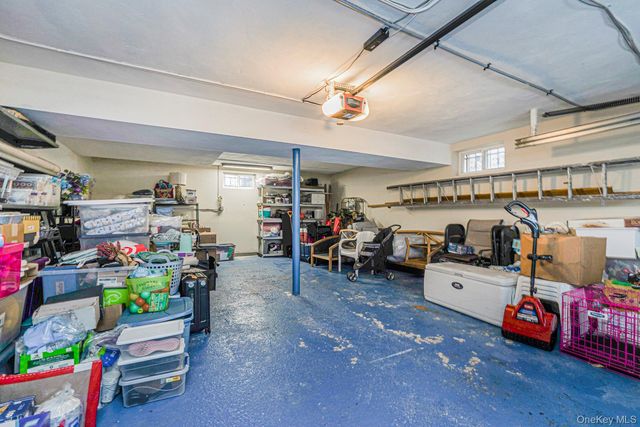 27 Witteman Place, Staten Island, NY 10301