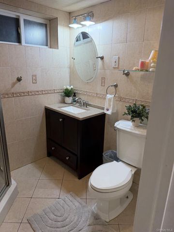 27 Witteman Place, Staten Island, NY 10301