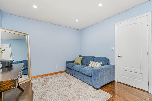 27 Witteman Place, Staten Island, NY 10301