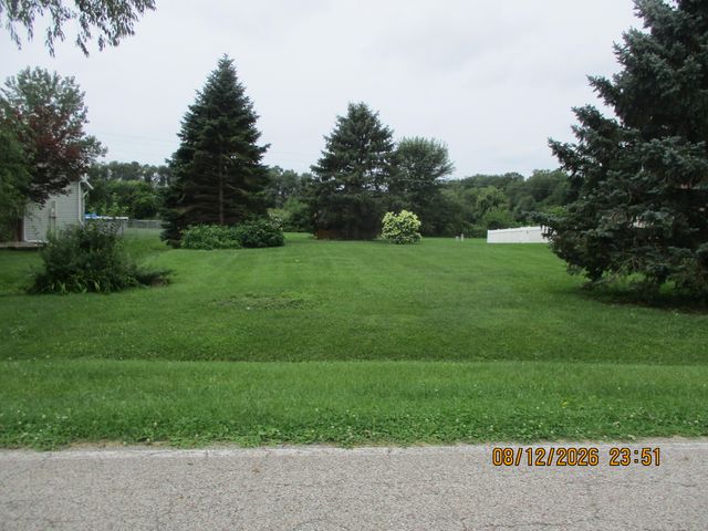 3888 Brookside Drive, Crown Point, IN 46307
