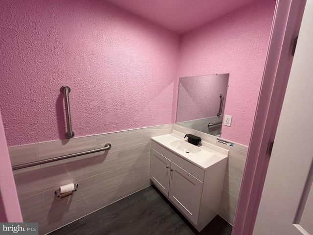 1737 OLD YORK RD, Abington, PA 19001