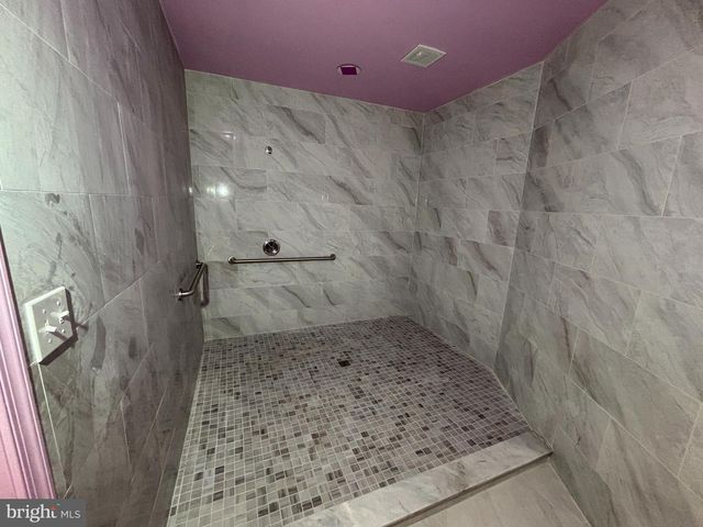 1737 OLD YORK RD, Abington, PA 19001